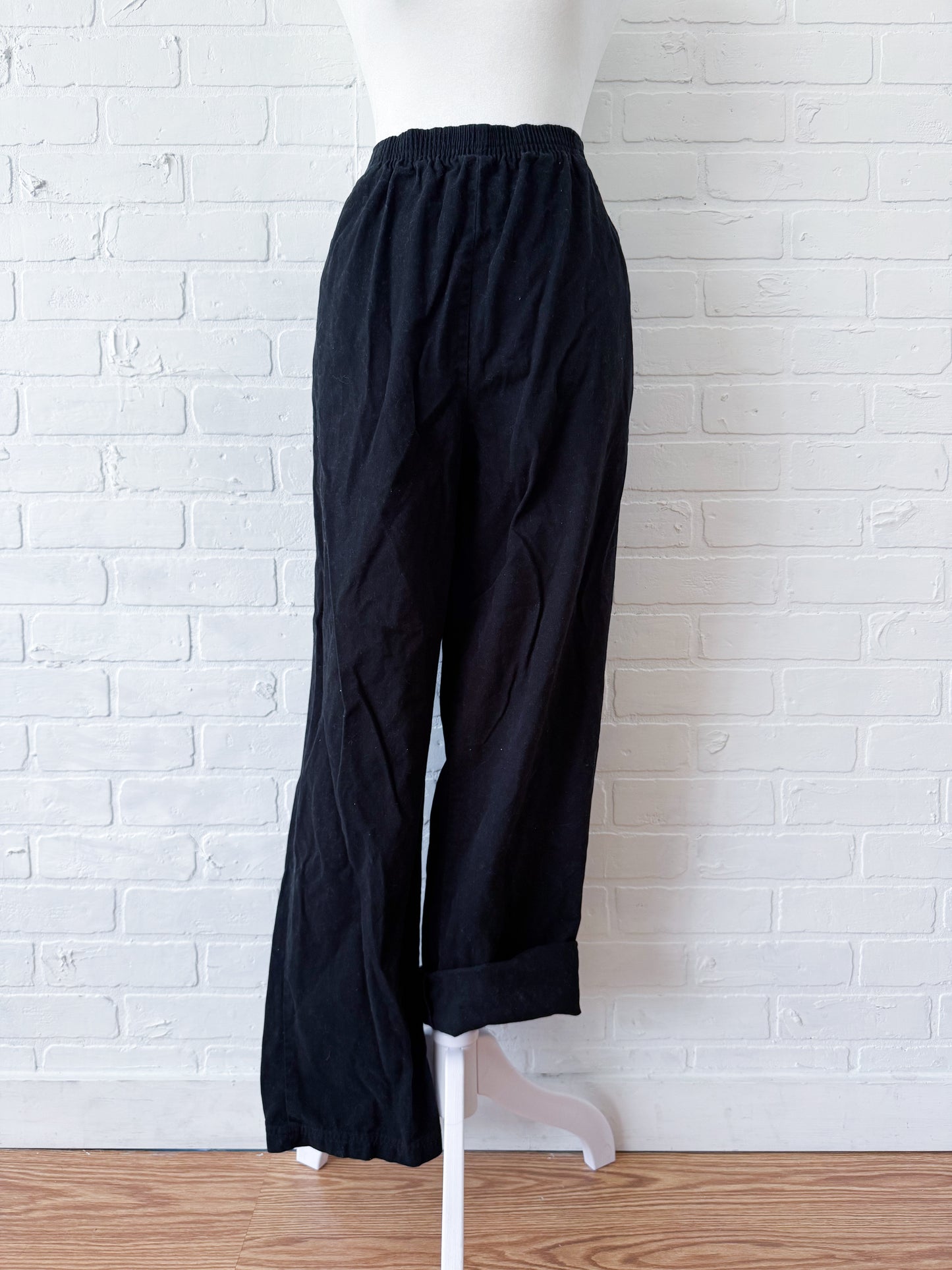 Black Cherokee pants - L
