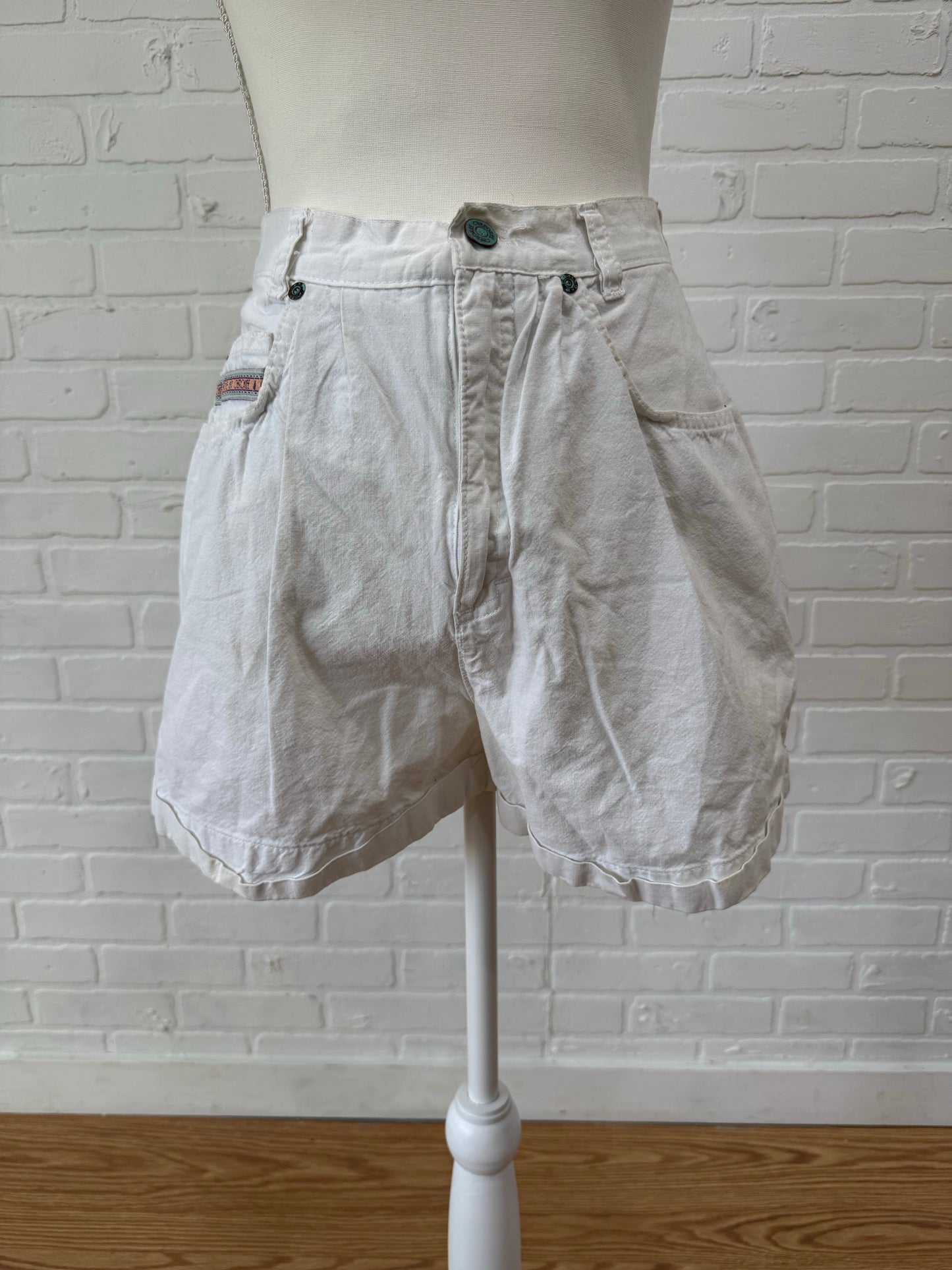 Cherokee white shorts - 11