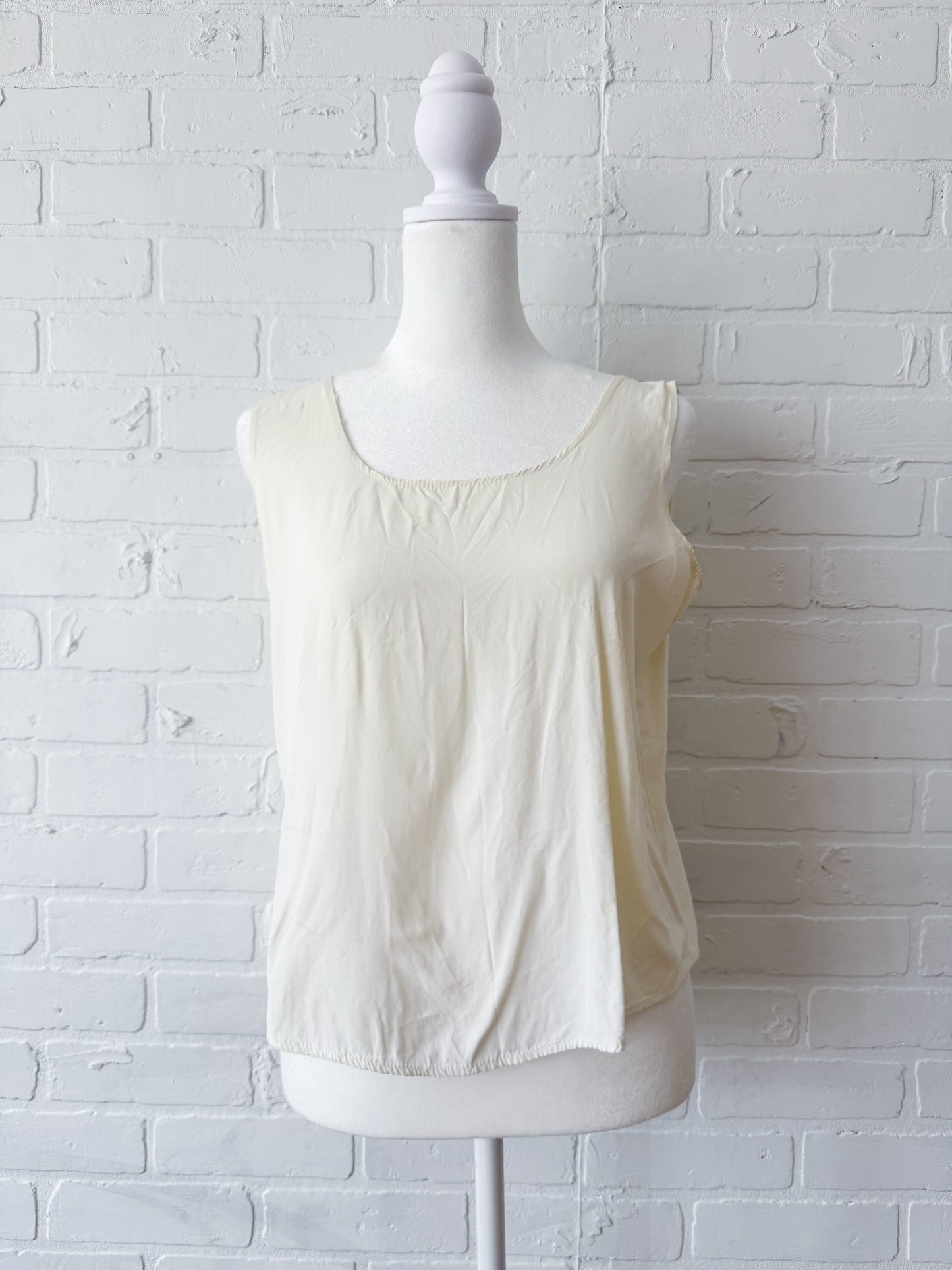 Vintage white tank - m