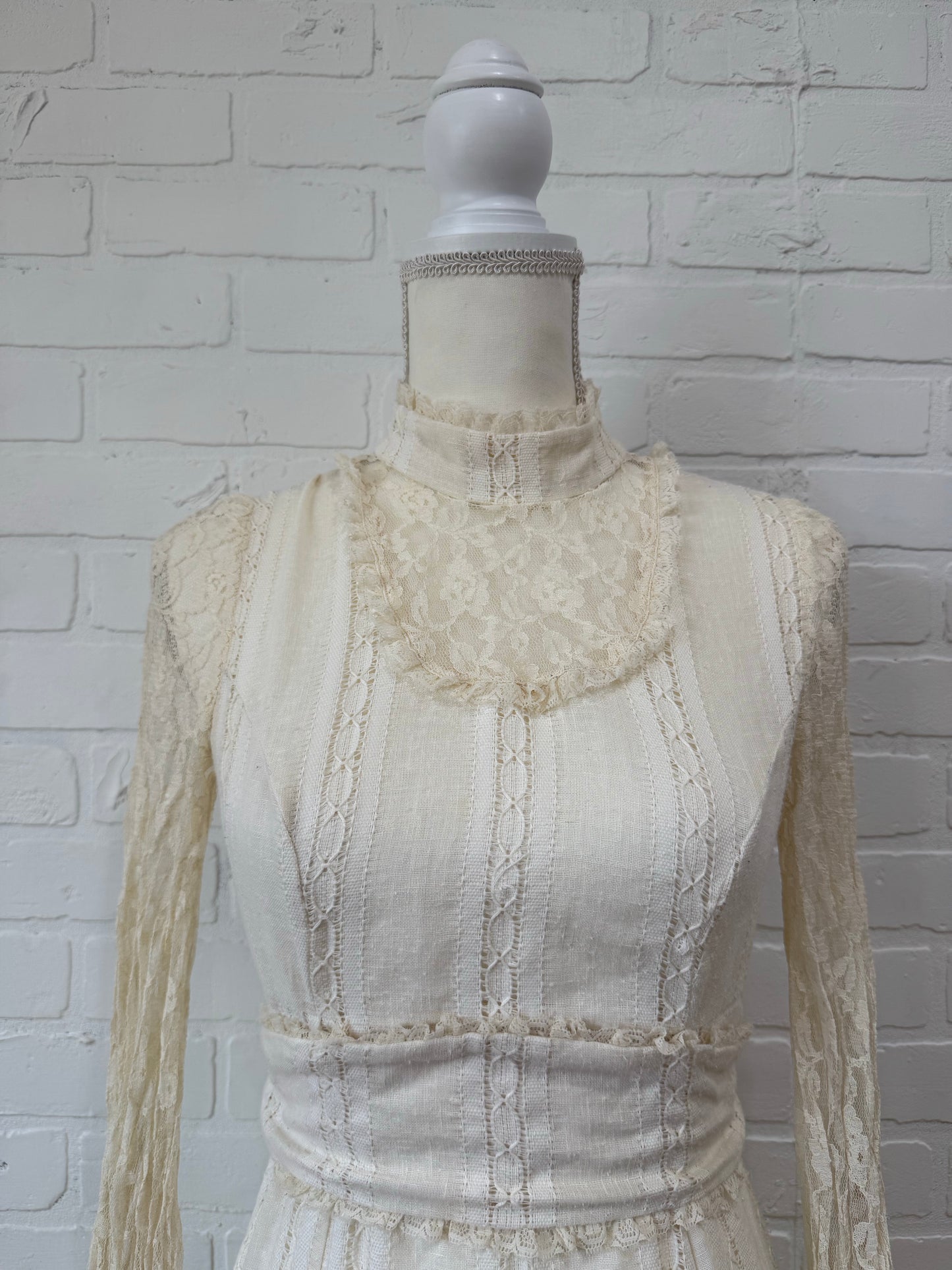 Cream wedding dress-S