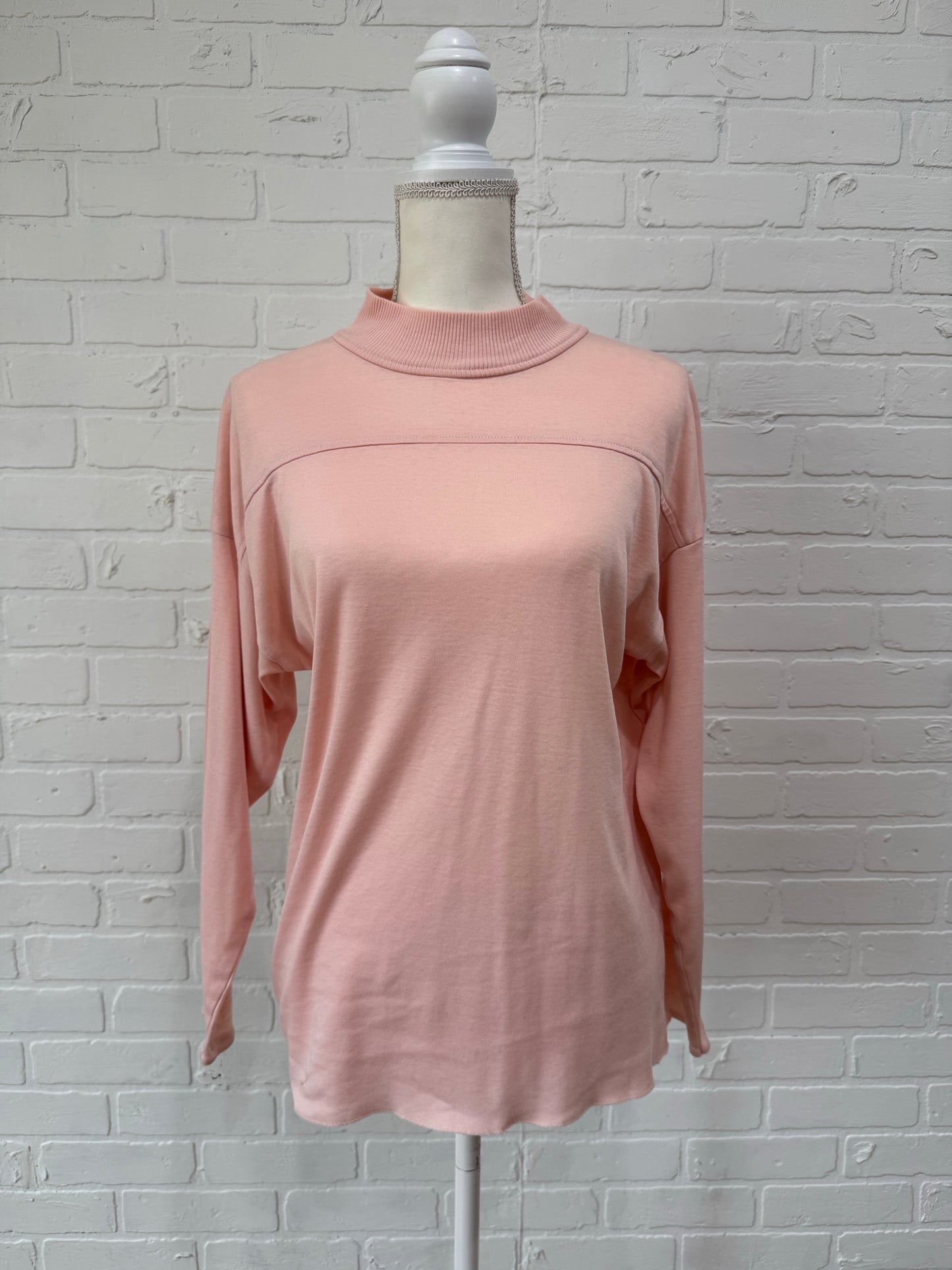 Pink Avon fashions turtleneck - L