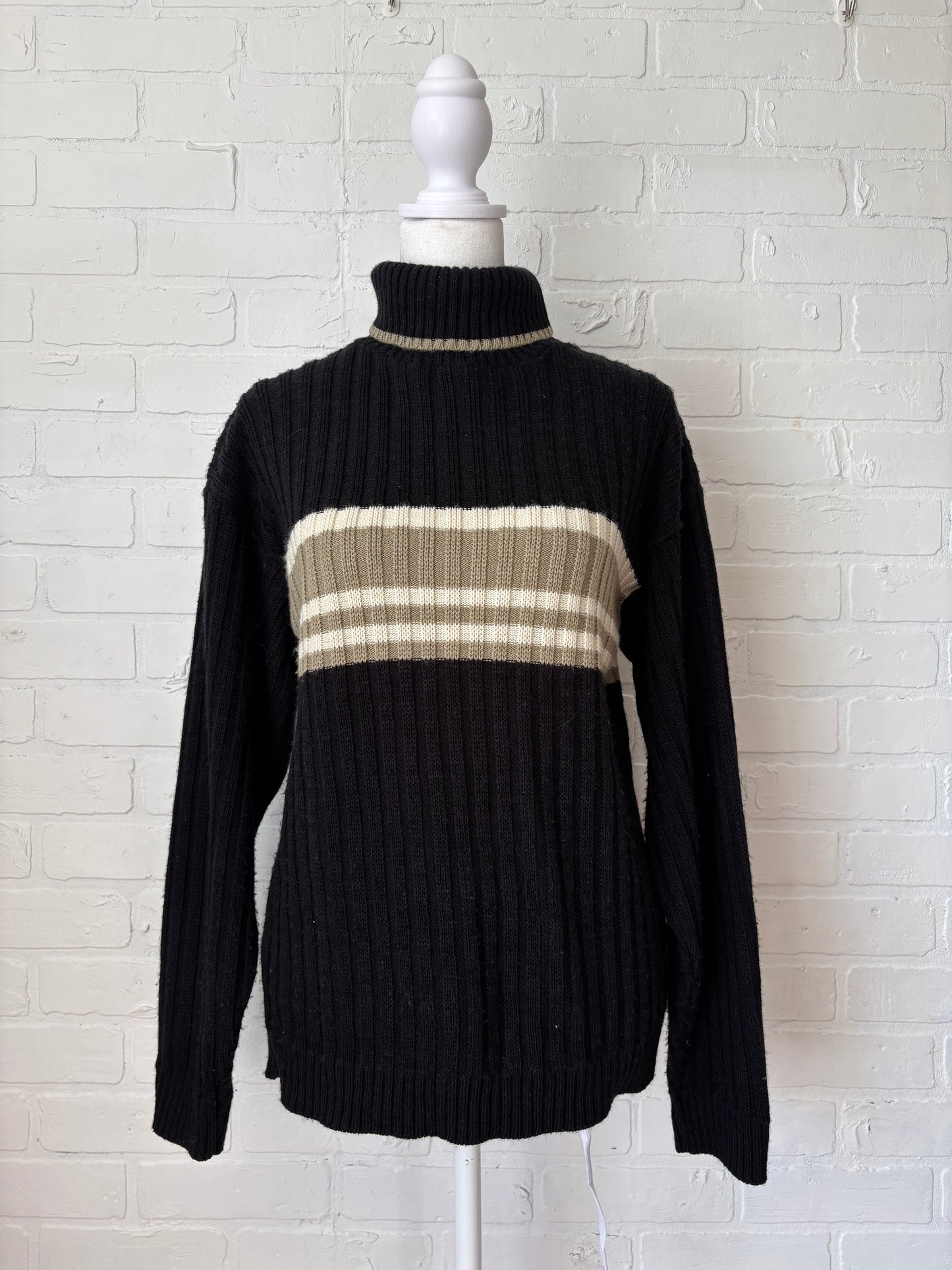 Black turtleneck-L