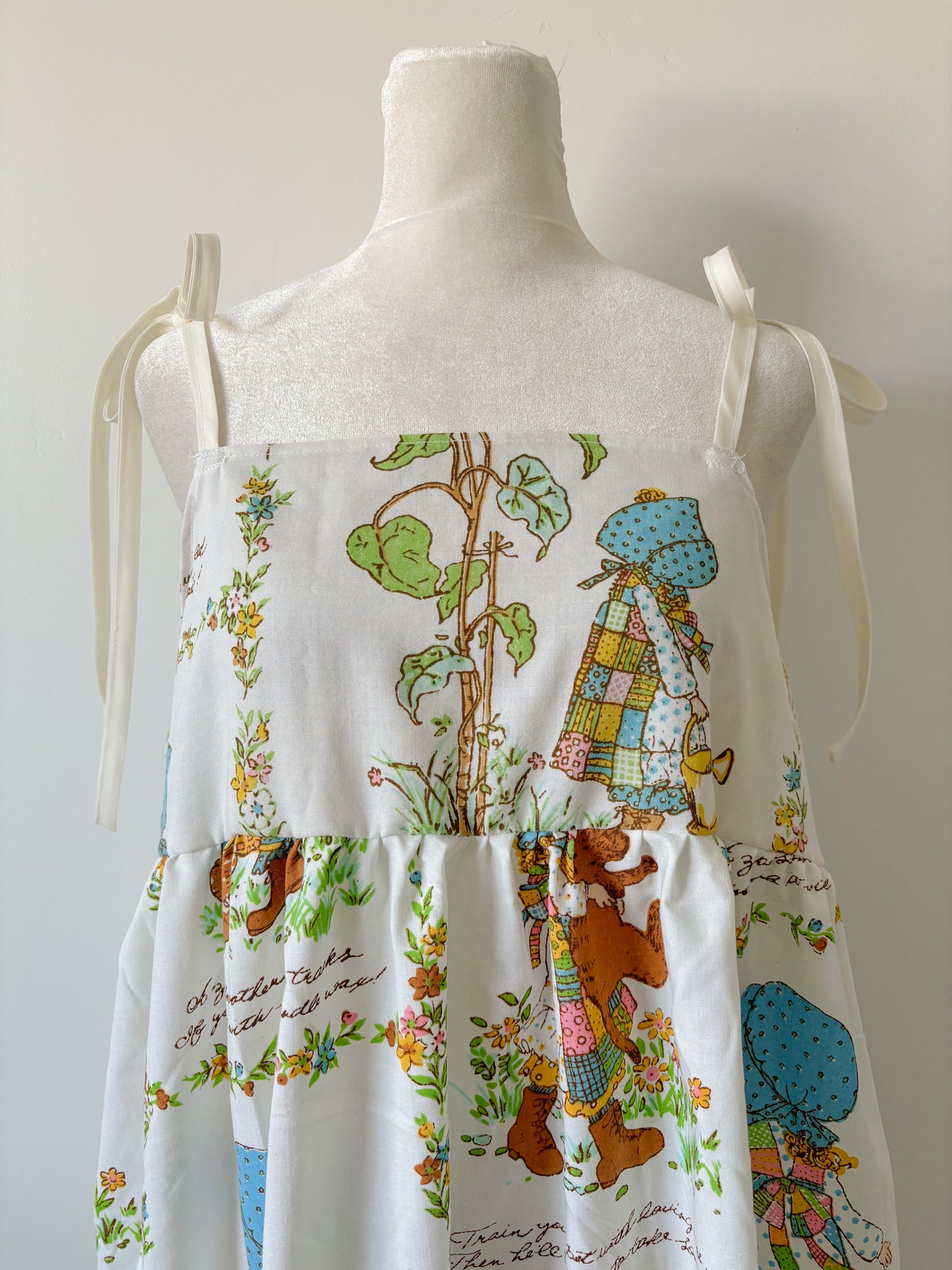 Handmade sunbonnet Sue mini dress