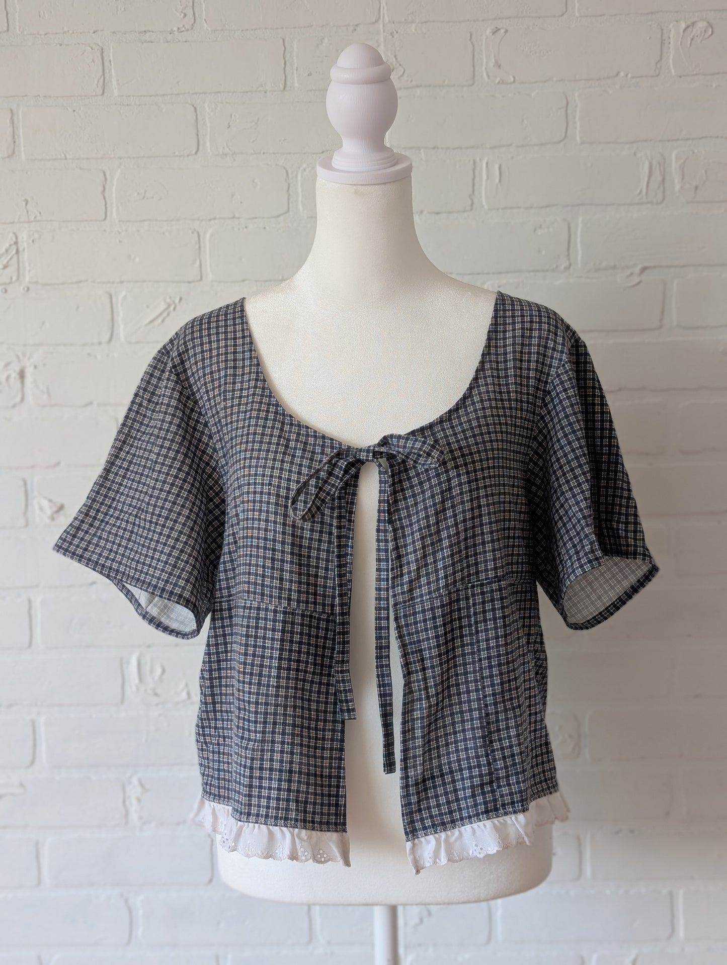 Black Lace Trimmed Short Sleeve Top