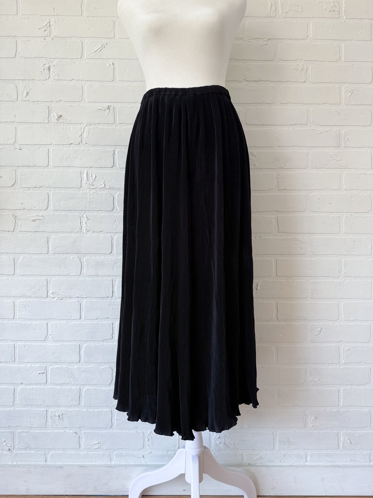 Black flowy pants - L