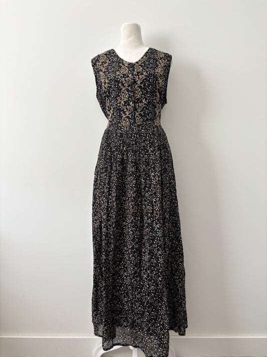 L.G.S. Floral dress - m