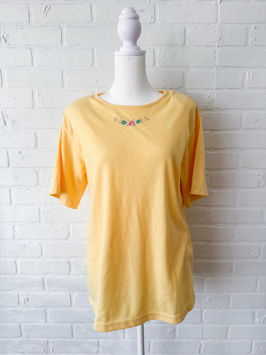 Jaclyn sport yellow embroidered tee - m