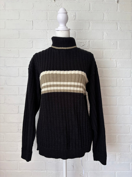 Black turtleneck-L