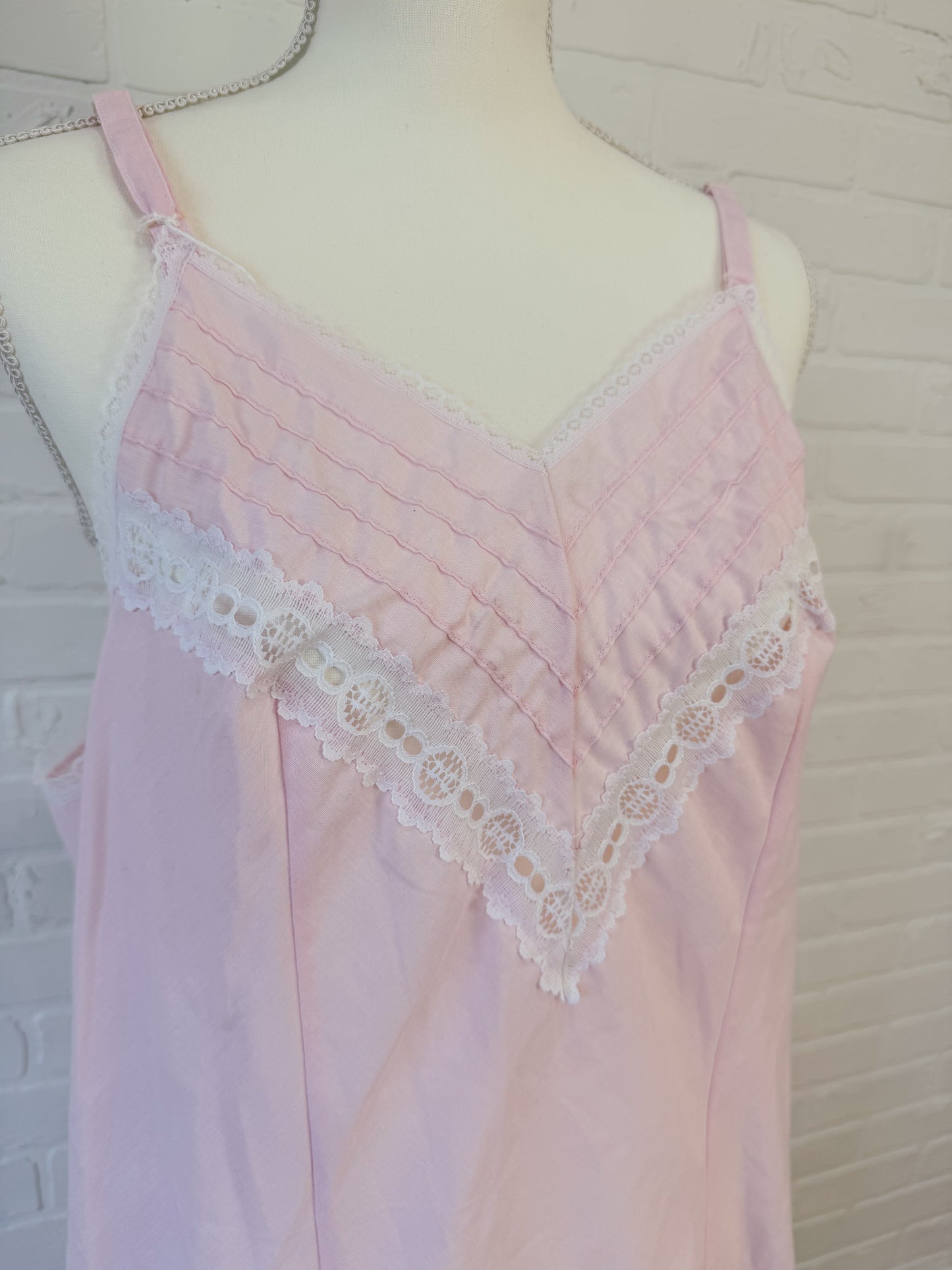 Pink lace trim dress - m