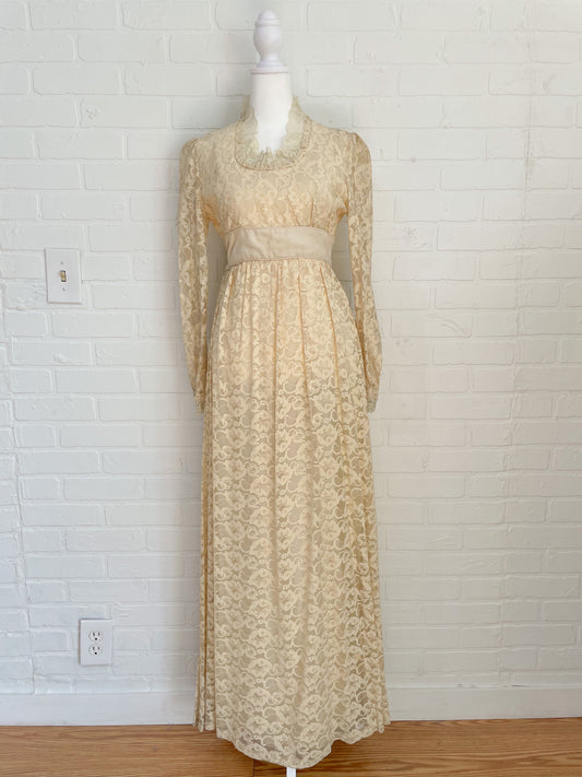 Vintage cream lace wedding dress-small