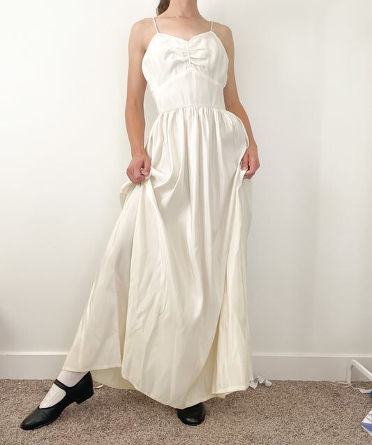 Vintage Wedding Gown-Medium